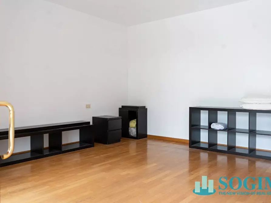 Immagine 13 di Appartamento in vendita  in Via Strambio a Eupilio