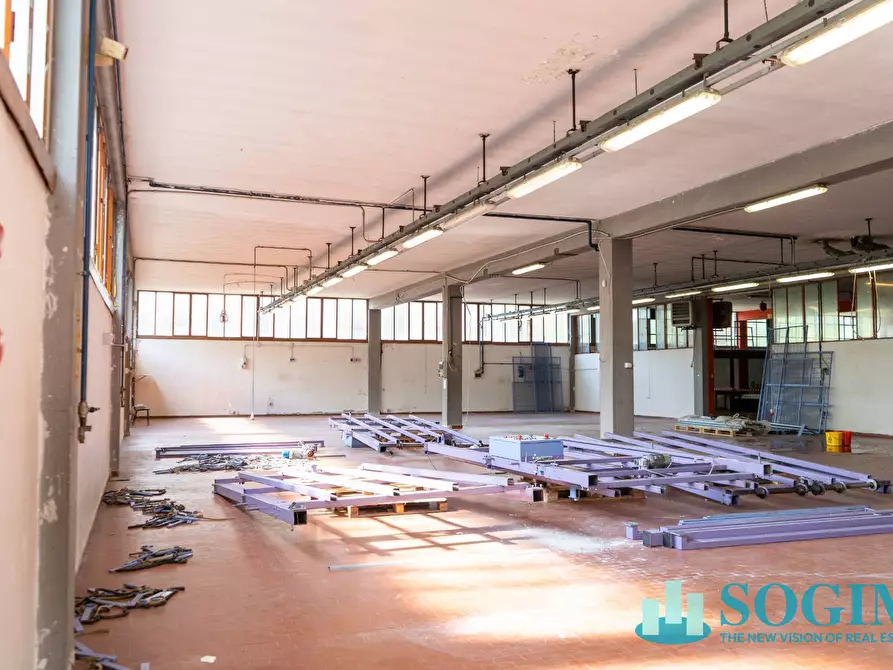 Immagine 3 di Capannone industriale in vendita  in via Wagner 289 a Seregno
