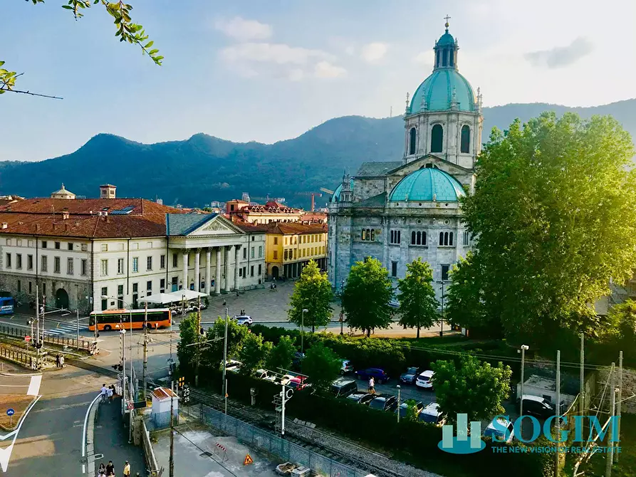 Immagine 1 di Appartamento in vendita  in Via giovio a Como