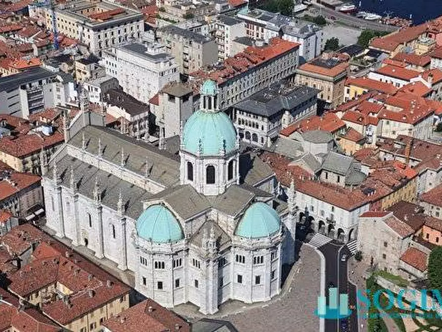 Immagine 18 di Appartamento in vendita  in Via giovio a Como