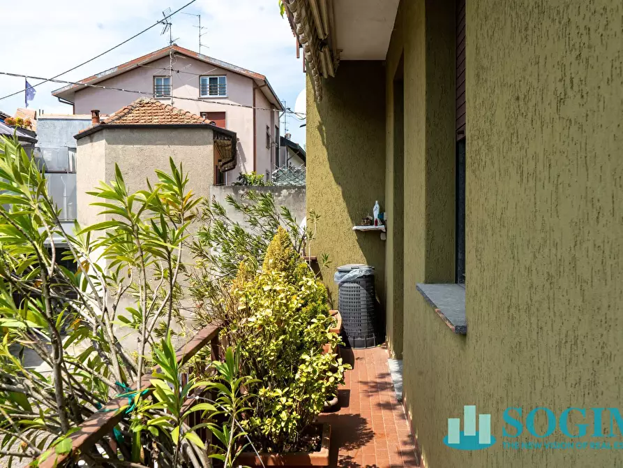 Immagine 6 di Appartamento in vendita  in via general cantore a Cantù