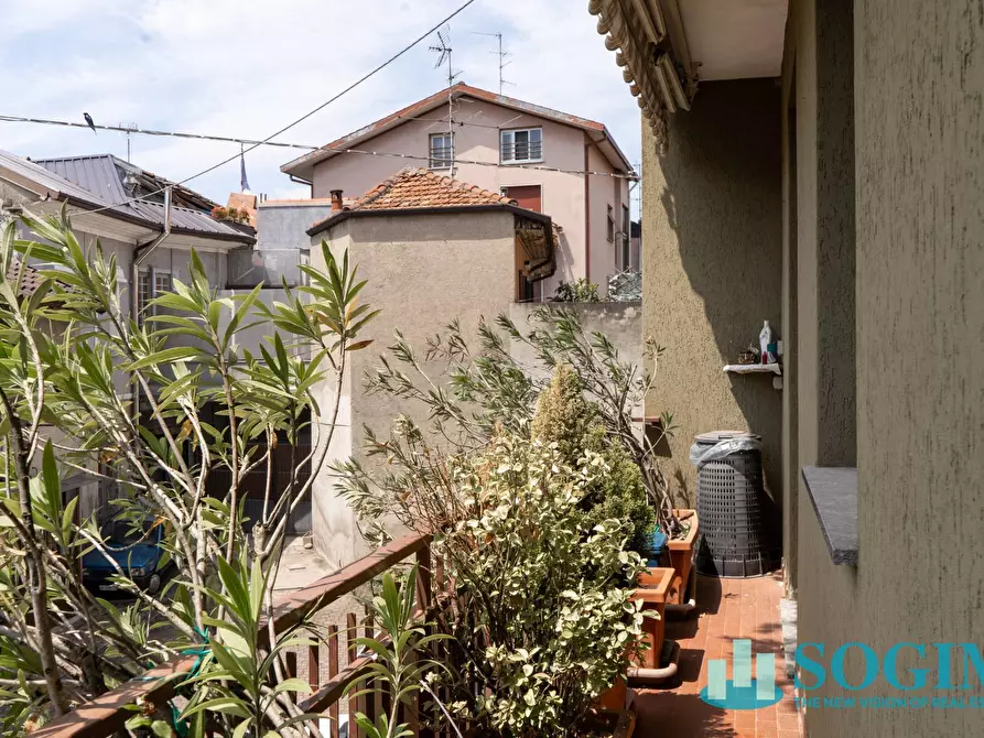 Immagine 7 di Appartamento in vendita  in via general cantore a Cantù