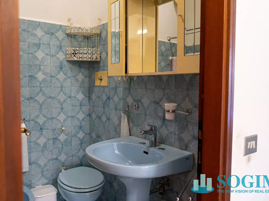 Immagine 25 di Appartamento in vendita  in via general cantore a Cantù