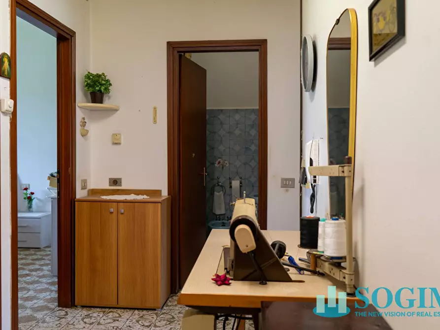 Immagine 14 di Appartamento in vendita  in via general cantore a Cantù