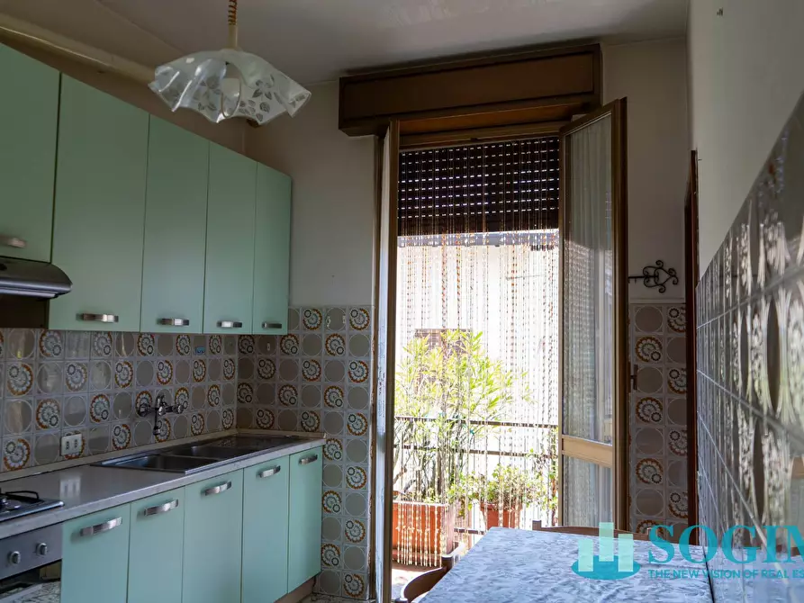 Immagine 3 di Appartamento in vendita  in via general cantore a Cantù