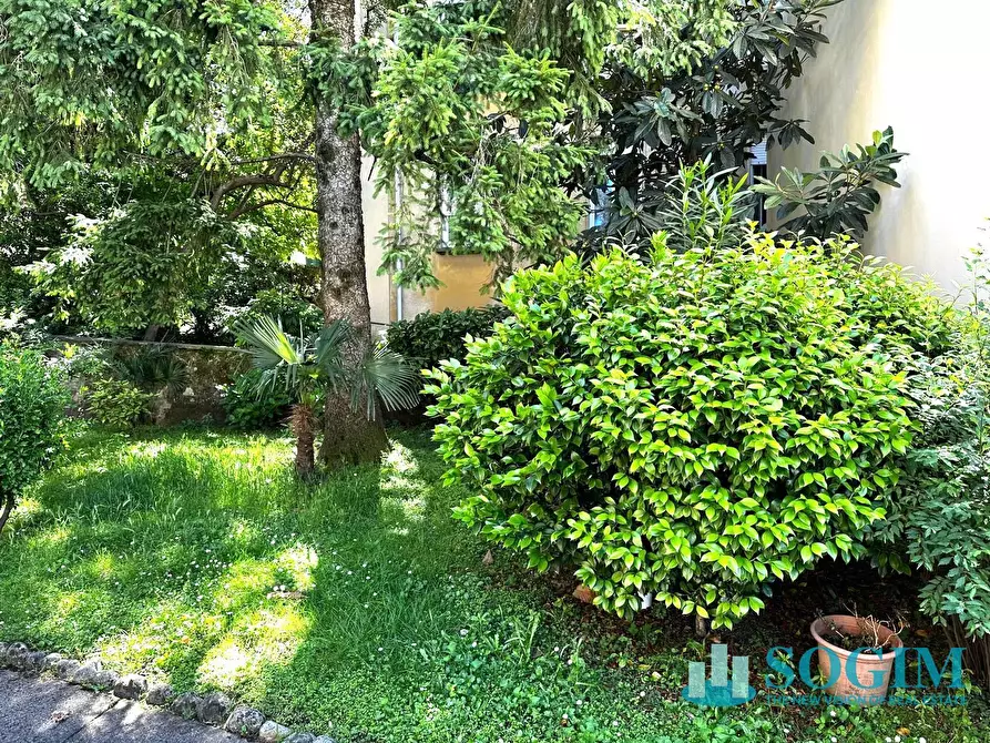 Immagine 15 di Appartamento in vendita  in Giuseppe Ferrari a Como