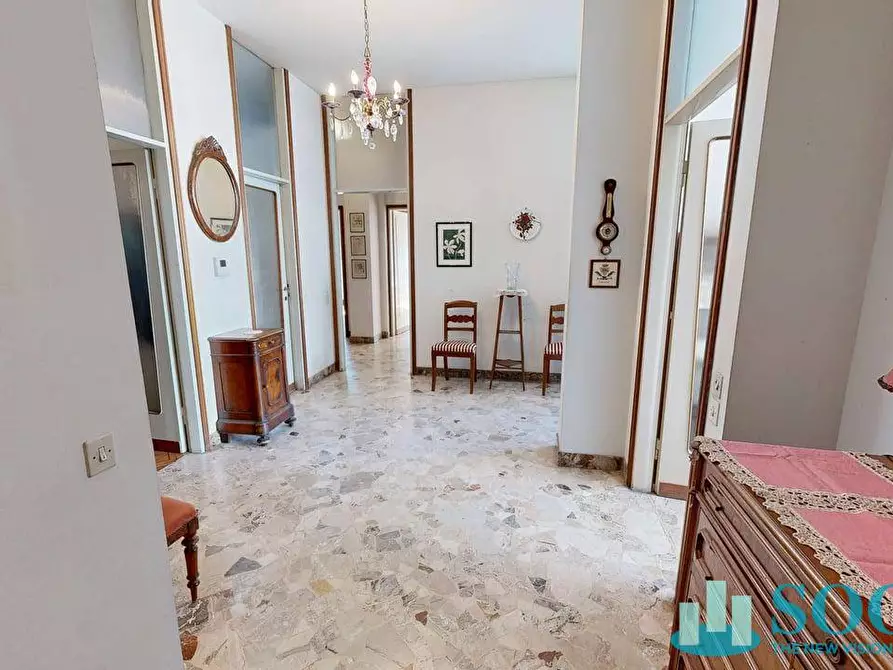 Immagine 3 di Appartamento in vendita  in Giuseppe Ferrari a Como