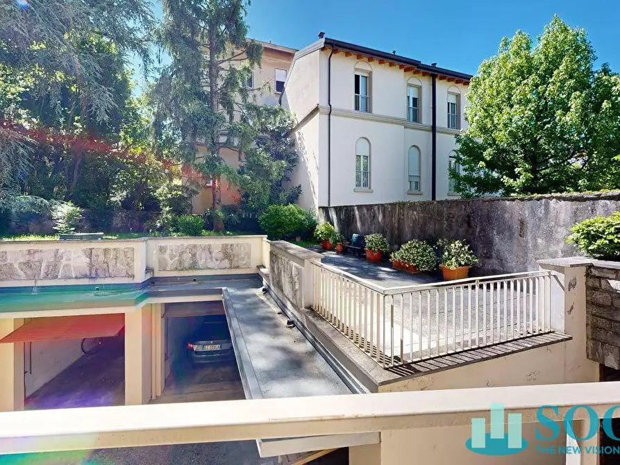 Immagine 22 di Appartamento in vendita  in Giuseppe Ferrari a Como