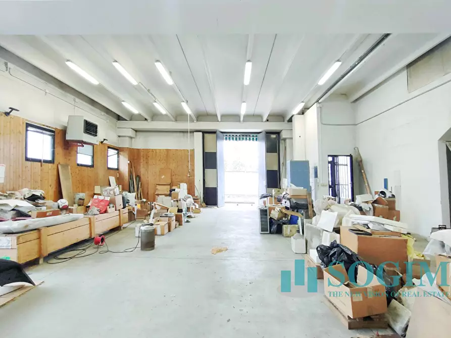 Immagine 4 di Capannone industriale in affitto  a Opera