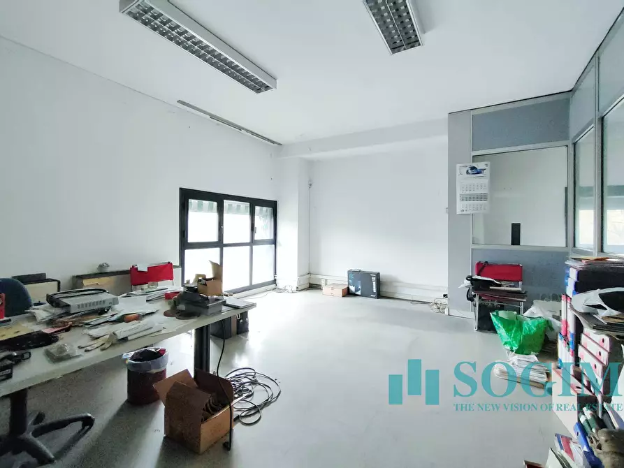 Immagine 11 di Capannone industriale in affitto  a Opera