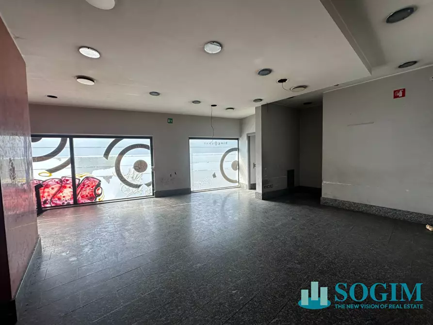 Immagine 5 di Locale commerciale in vendita  in Via Camillo Benso Conte di Cavour 19 a Giussano