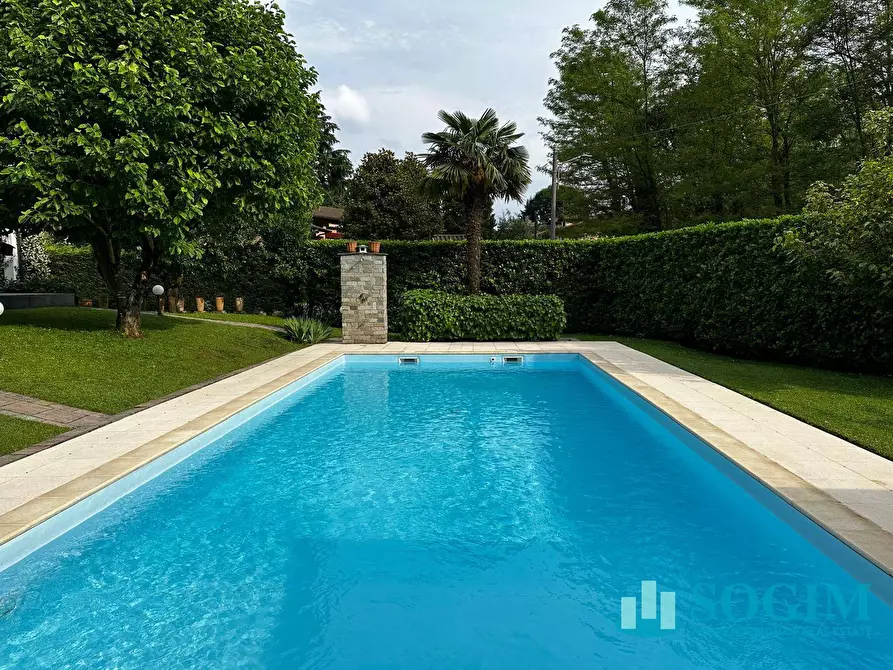 Immagine 2 di Villa in vendita  in via Meraccio a Villa Guardia