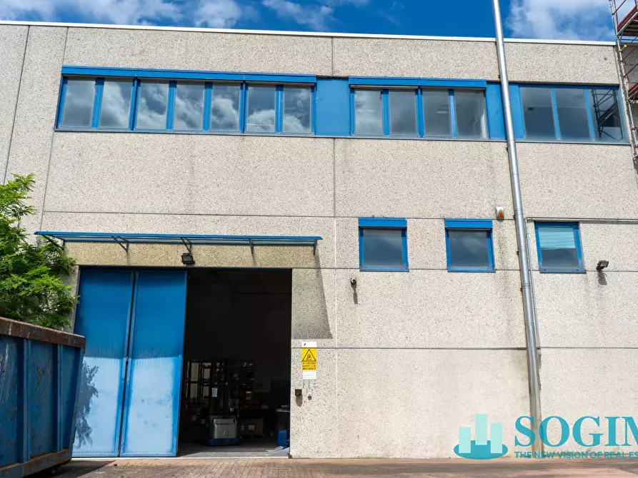 Immagine 1 di Capannone industriale in affitto  in via dei ierr a Albese Con Cassano