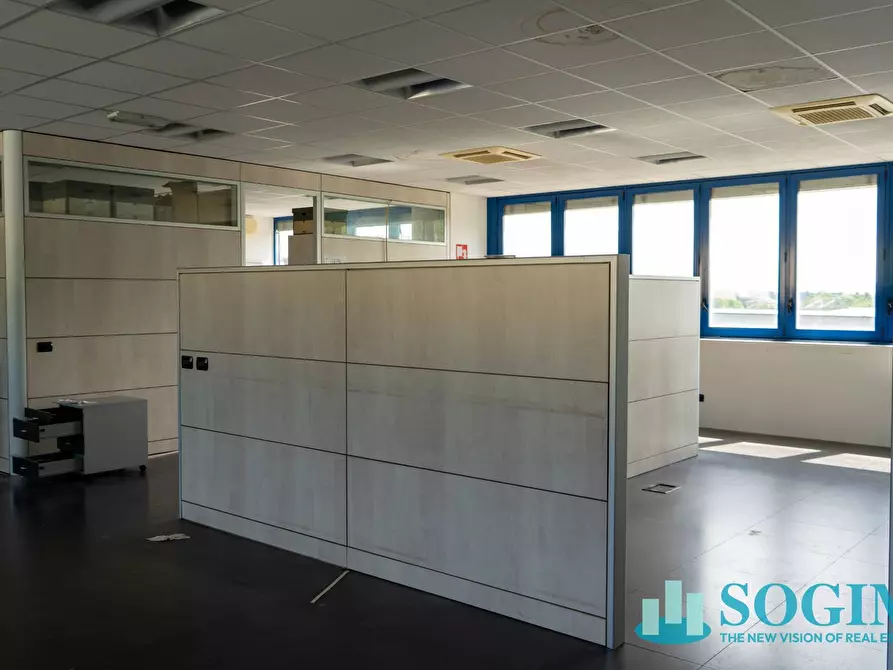 Immagine 11 di Capannone industriale in affitto  in via dei ierr a Albese Con Cassano