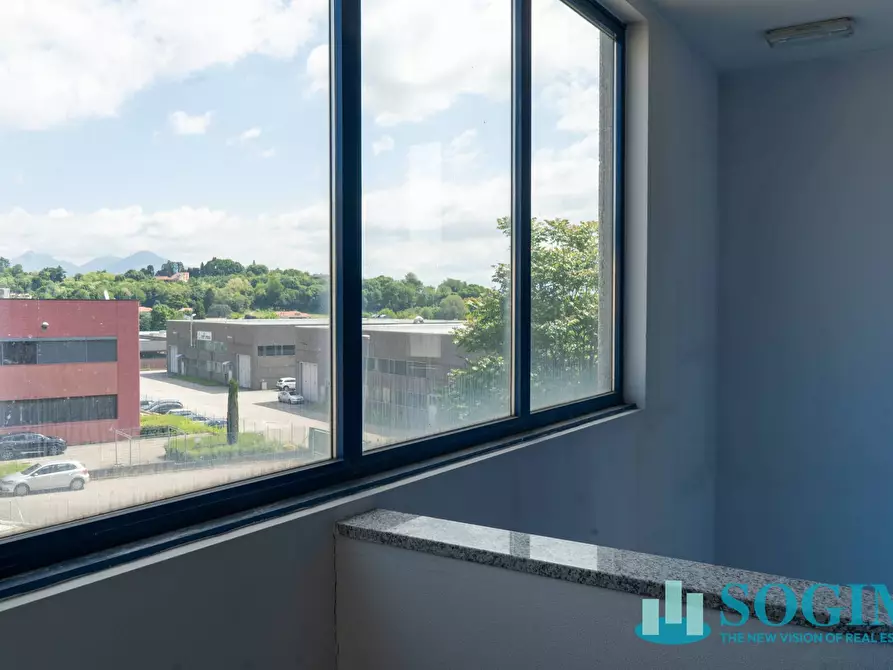 Immagine 12 di Capannone industriale in affitto  in via dei ierr a Albese Con Cassano