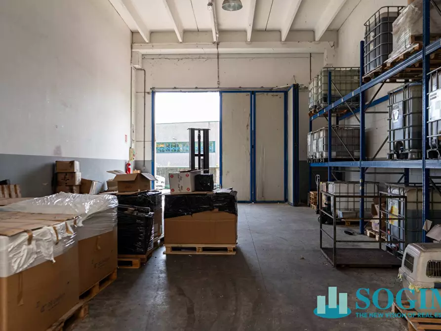 Immagine 14 di Capannone industriale in affitto  in via dei ierr a Albese Con Cassano