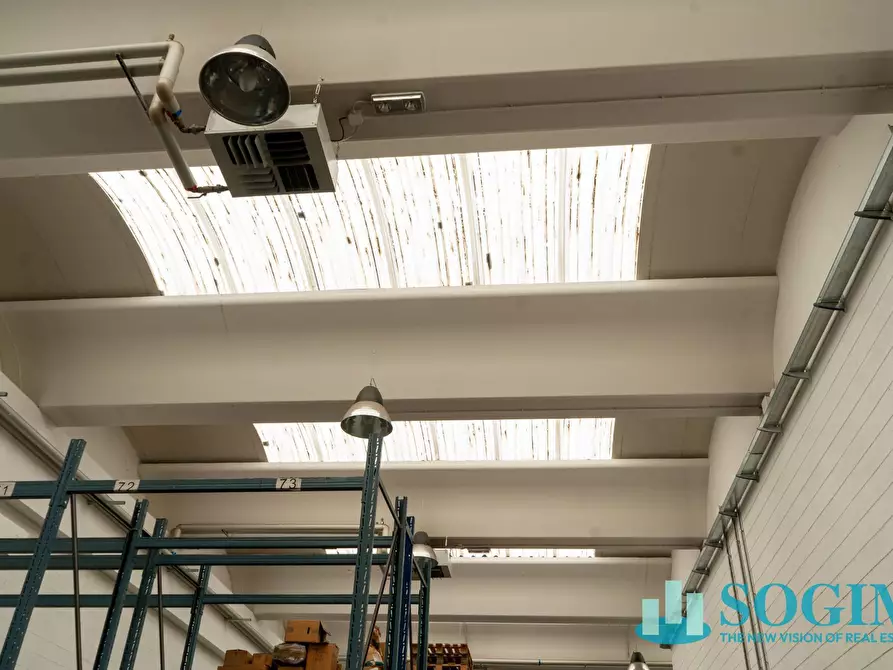 Immagine 17 di Capannone industriale in affitto  in via dei ierr a Albese Con Cassano