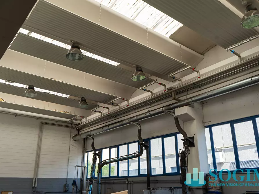 Immagine 19 di Capannone industriale in affitto  in via dei ierr a Albese Con Cassano