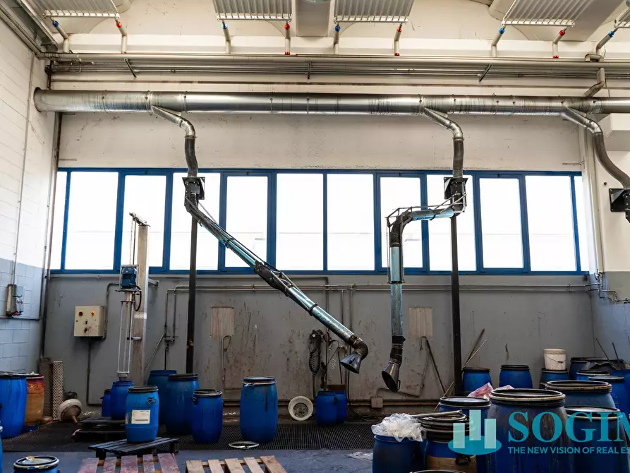 Immagine 20 di Capannone industriale in affitto  in via dei ierr a Albese Con Cassano