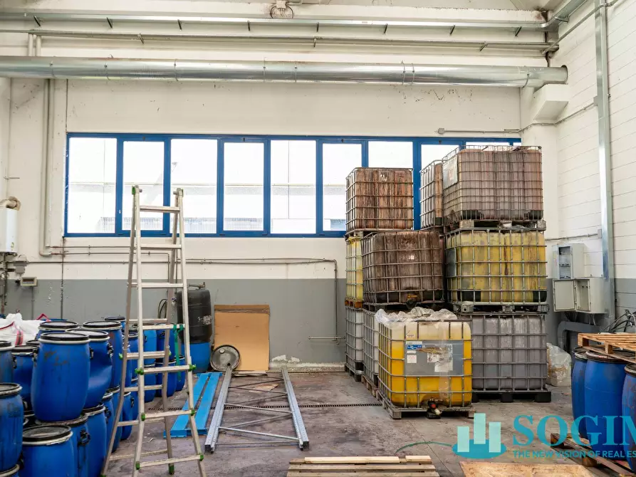 Immagine 23 di Capannone industriale in affitto  in via dei ierr a Albese Con Cassano