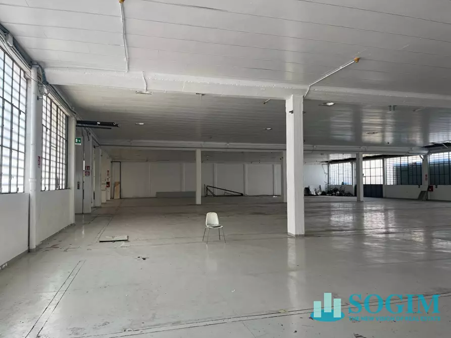 Immagine 3 di Capannone industriale in affitto  in via greppi a Cologno Monzese