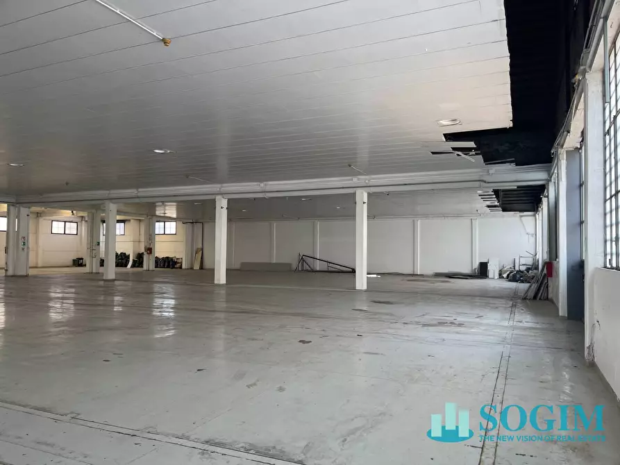 Immagine 6 di Capannone industriale in affitto  in via greppi a Cologno Monzese