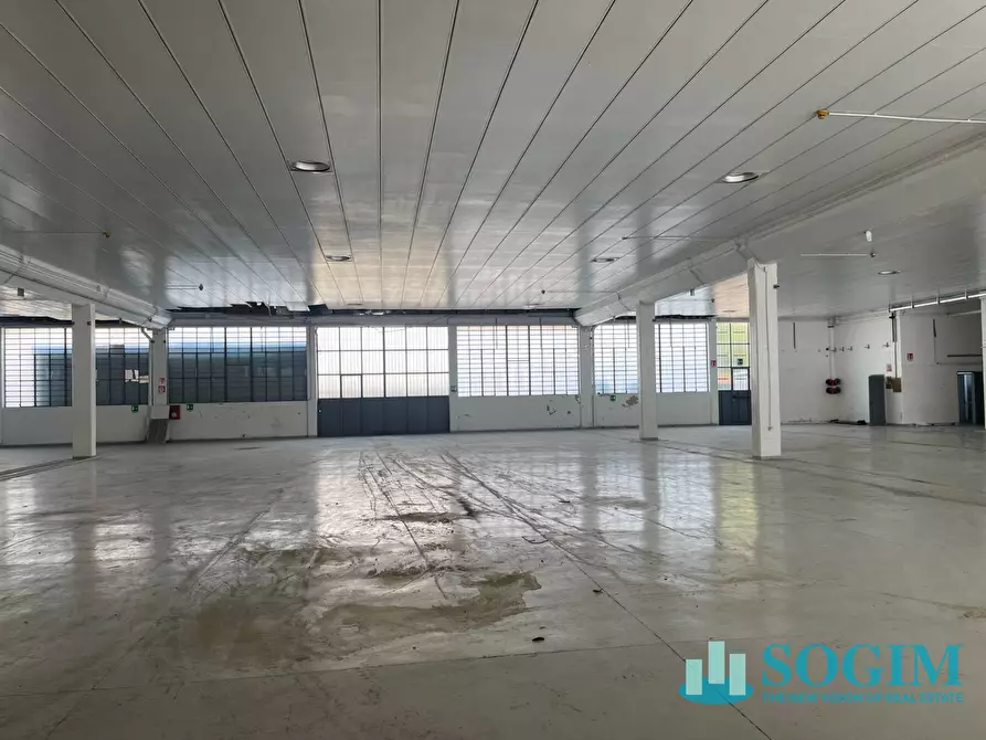 Immagine 12 di Capannone industriale in affitto  in via greppi a Cologno Monzese