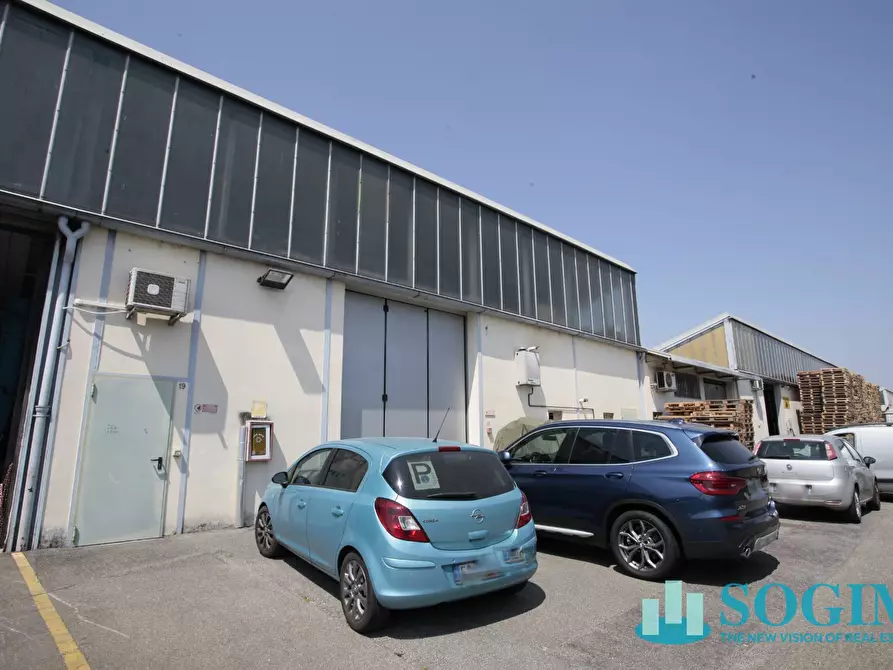 Immagine 15 di Capannone industriale in vendita  in via della liberazione 58 a San Giuliano Milanese
