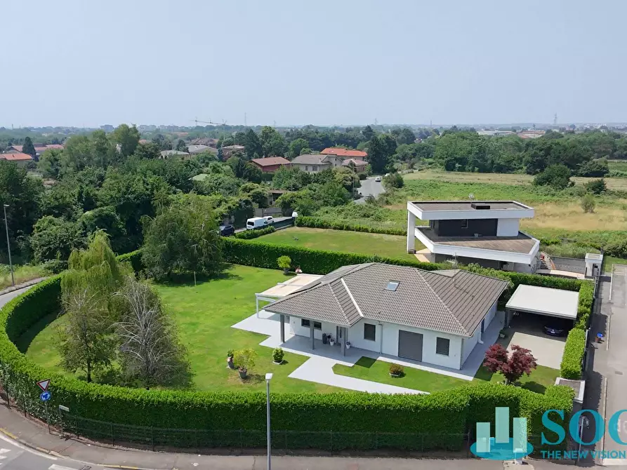 Immagine 33 di Attico in vendita  in via Corridoni 1 a Giussano