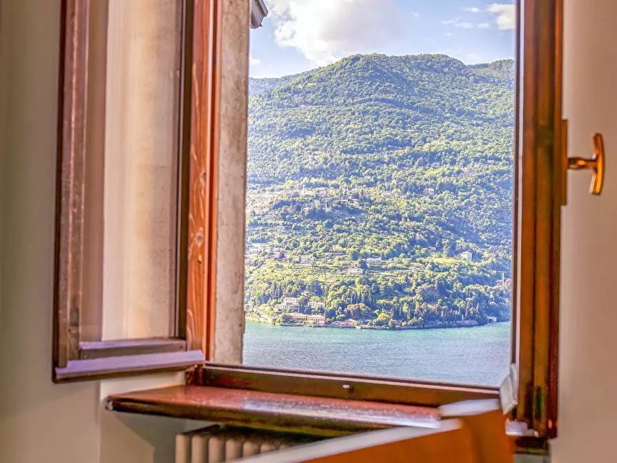 Immagine 5 di Appartamento in vendita  in frazione capovico a Blevio