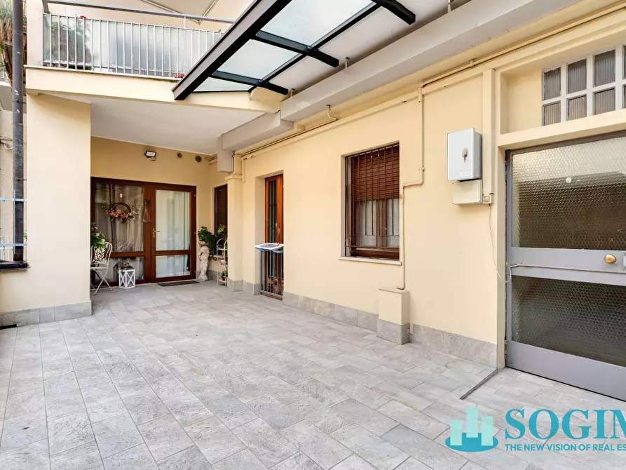 Immagine 1 di Appartamento in vendita  in piazza roma a Como