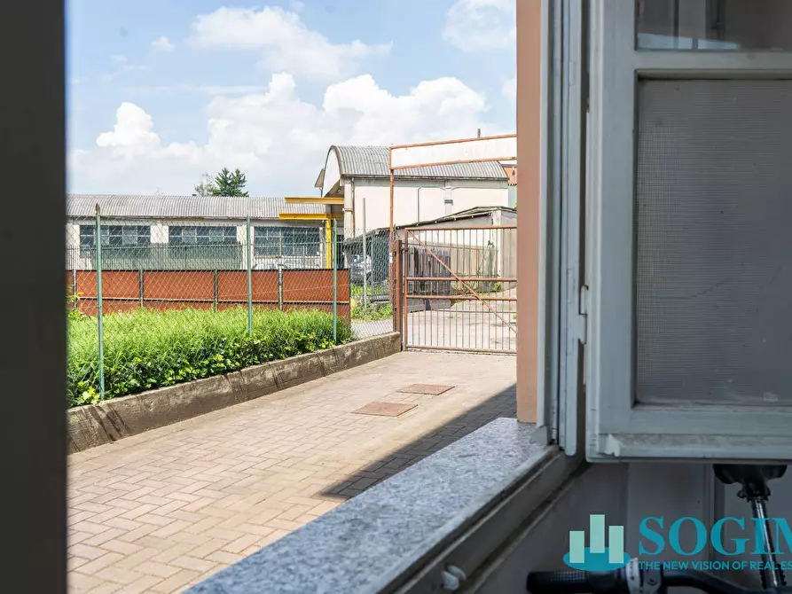 Immagine 6 di Laboratorio in vendita  in Via Milano a Cantù