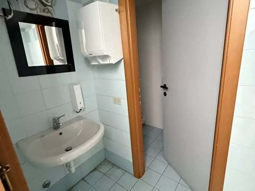 Immagine 20 di Capannone industriale in vendita  in Cellini 5 a Villasanta