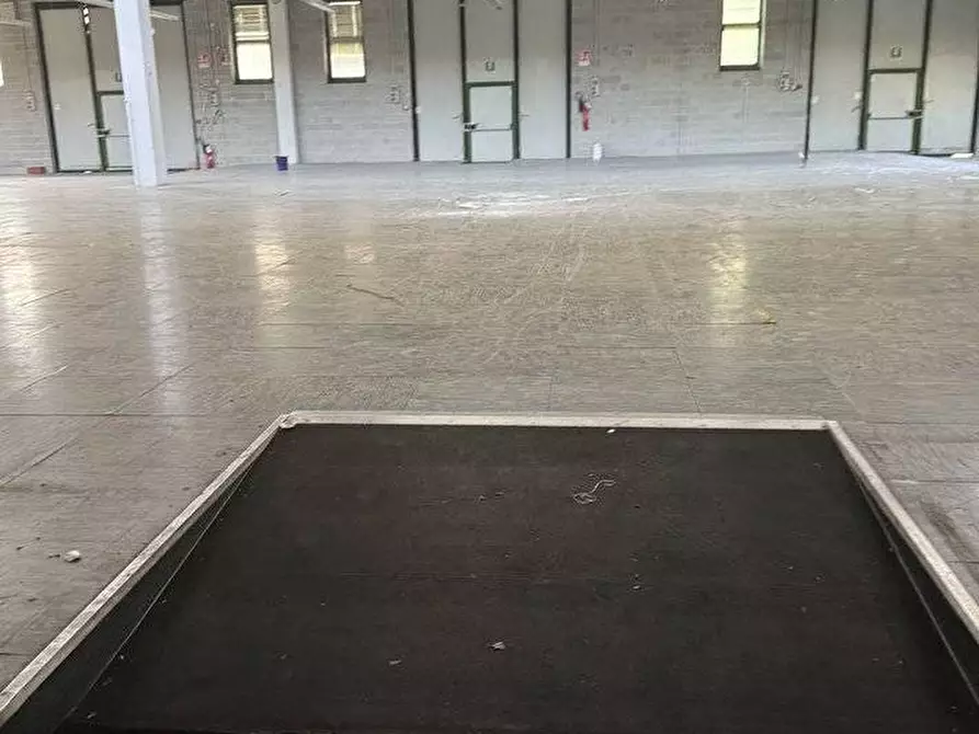 Immagine 31 di Capannone industriale in vendita  in Cellini 5 a Villasanta