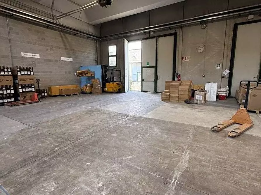 Immagine 33 di Capannone industriale in vendita  in Cellini 5 a Villasanta