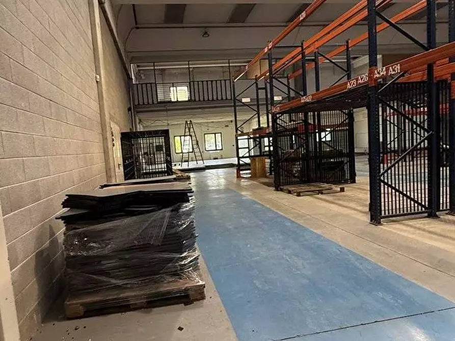 Immagine 37 di Capannone industriale in vendita  in Cellini 5 a Villasanta