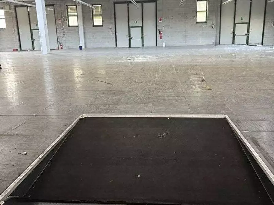 Immagine 45 di Capannone industriale in vendita  in Cellini 5 a Villasanta