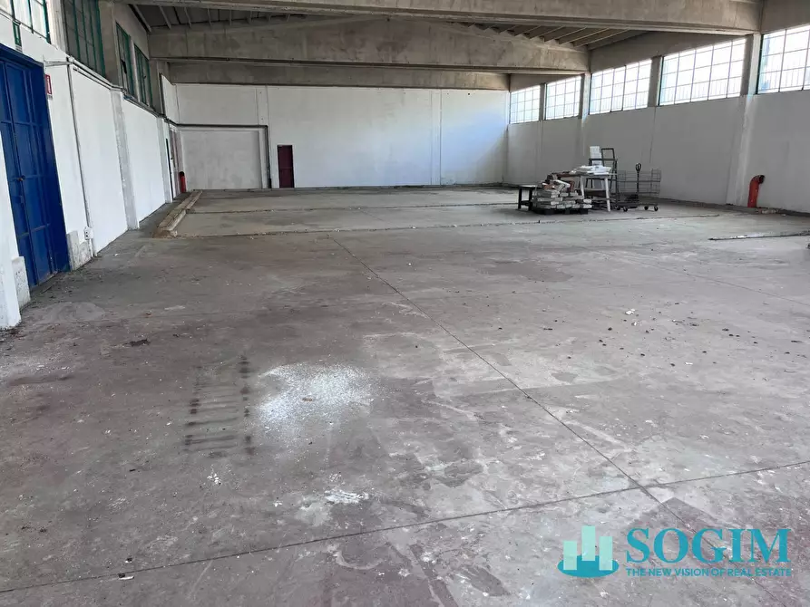 Immagine 6 di Capannone industriale in vendita  in Via Ravello 72 a Albairate