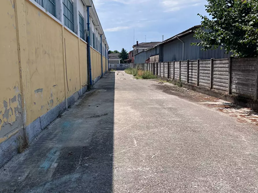 Immagine 11 di Capannone industriale in vendita  in Via Ravello 72 a Albairate