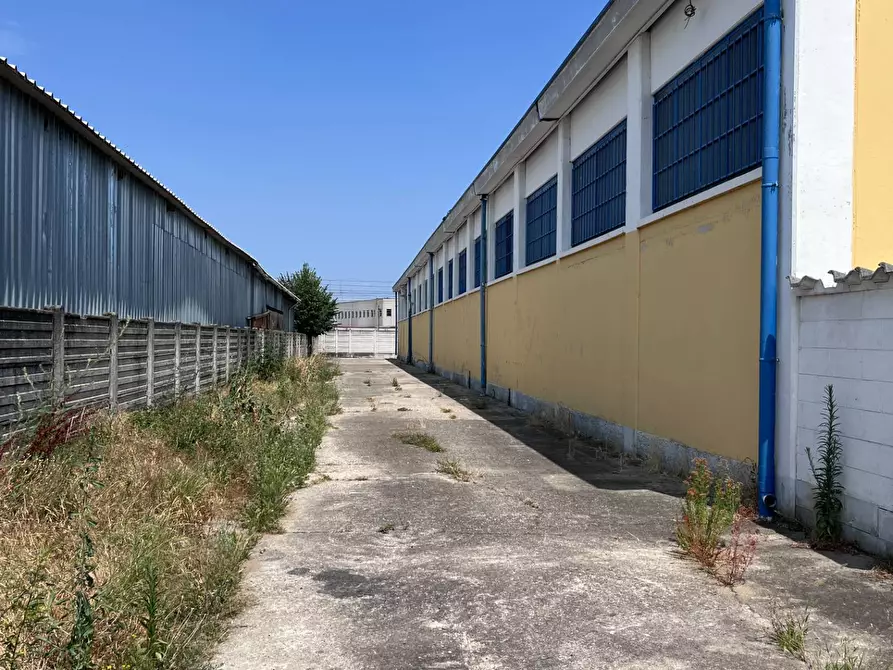 Immagine 1 di Capannone industriale in vendita  in Via Ravello 72 a Albairate