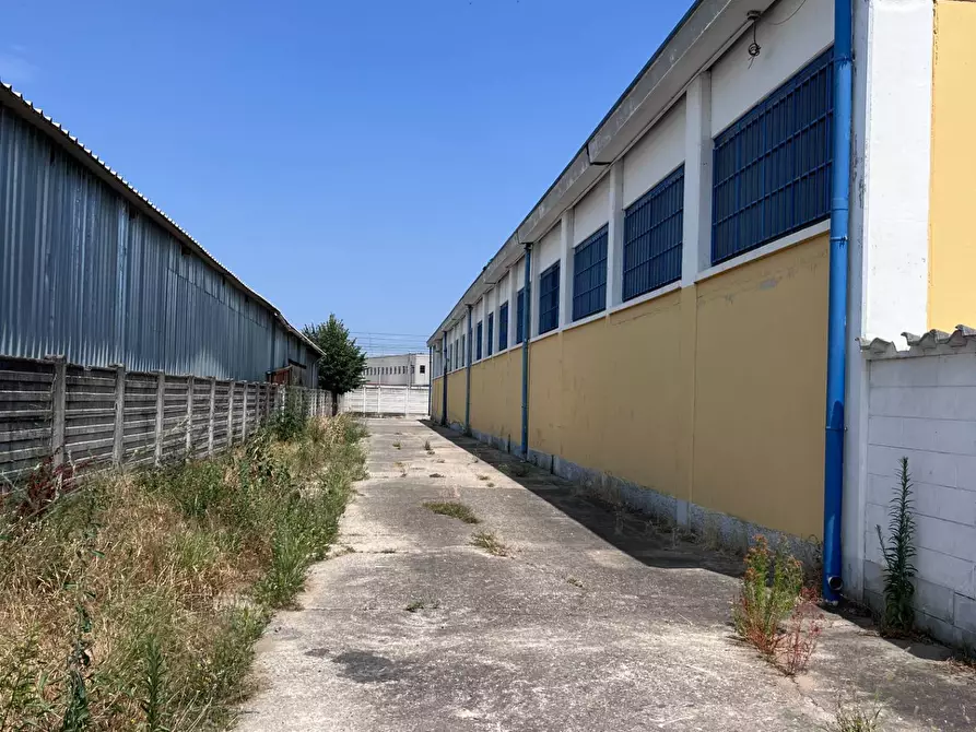 Immagine 32 di Capannone industriale in vendita  in Via Ravello 72 a Albairate