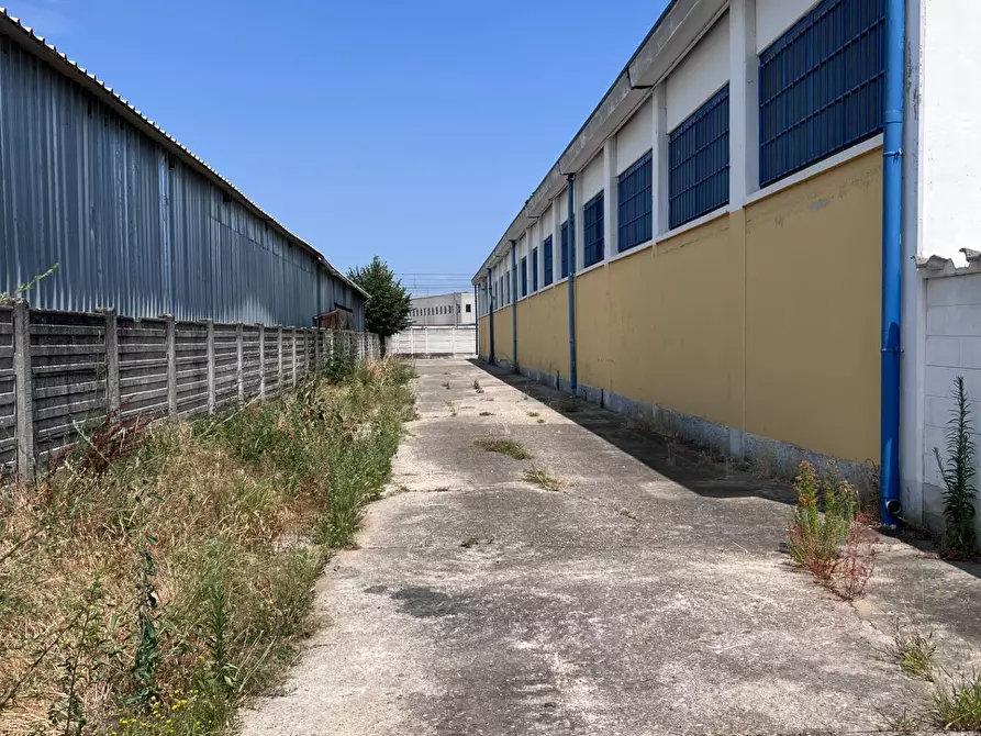 Immagine 33 di Capannone industriale in vendita  in Via Ravello 72 a Albairate