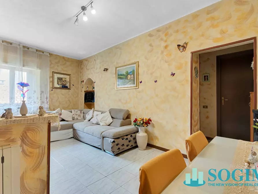 Immagine 9 di Appartamento in vendita  in Via Cristoforo colombo a Albese Con Cassano