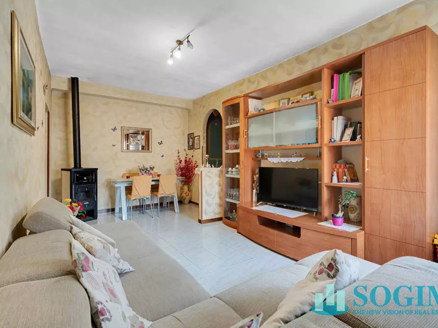 Immagine 12 di Appartamento in vendita  in Via Cristoforo colombo a Albese Con Cassano