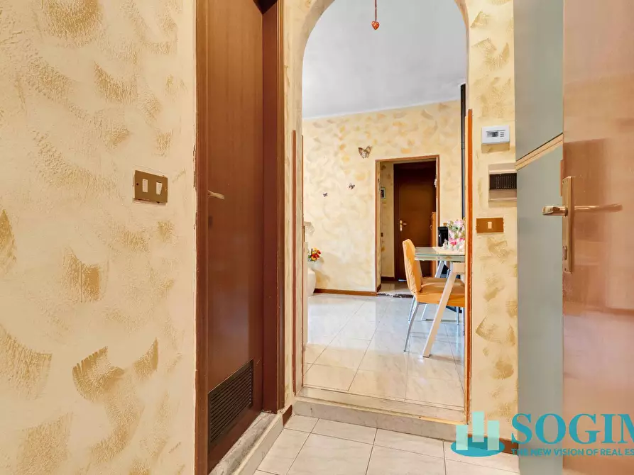 Immagine 6 di Appartamento in vendita  in Via Cristoforo colombo a Albese Con Cassano