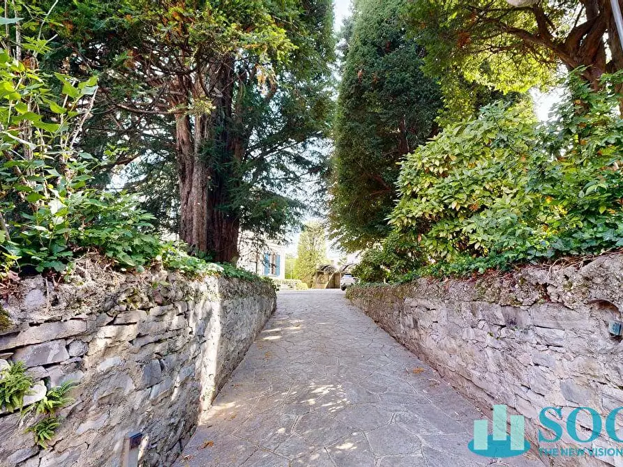 Immagine 38 di Villa in vendita  in Via Como a Lomazzo