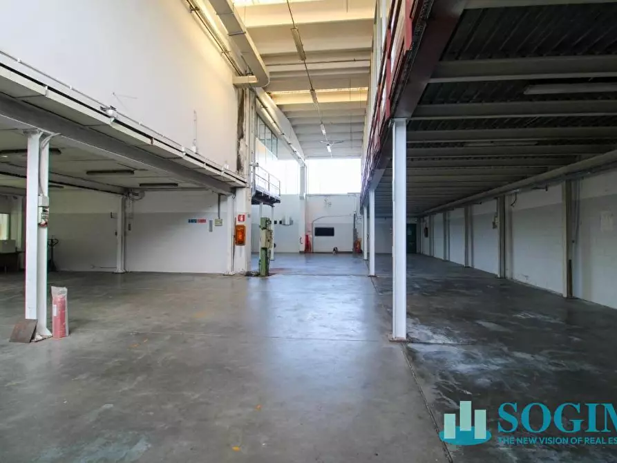 Immagine 13 di Capannone industriale in affitto  in via lombardia 1 a Vignate