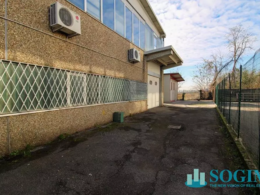Immagine 19 di Capannone industriale in affitto  in via lombardia 1 a Vignate