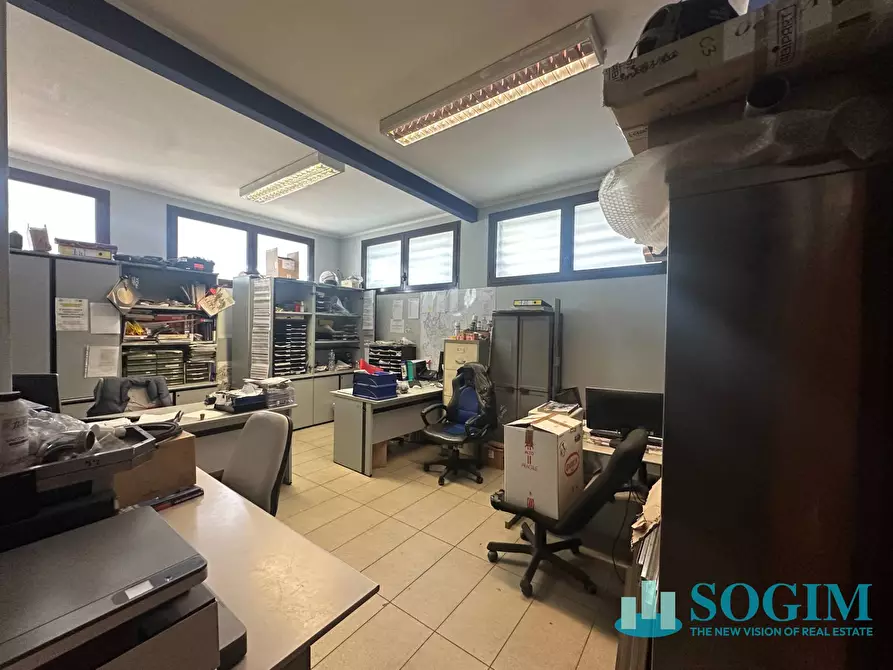 Immagine 7 di Capannone industriale in vendita  in Via Cadorna a Cormano