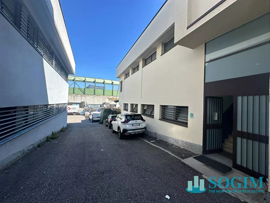 Immagine 10 di Capannone industriale in vendita  in Via Cadorna a Cormano